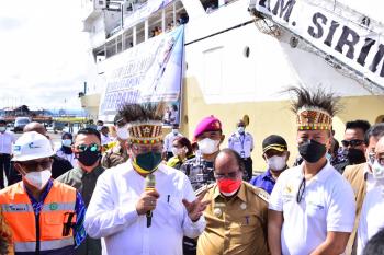 Tinjau Isolasi Terapung, Komandan Pasmar 3 Dampingi Menko Perekonomian Ri Dan Menteri Perindustrian Ri 